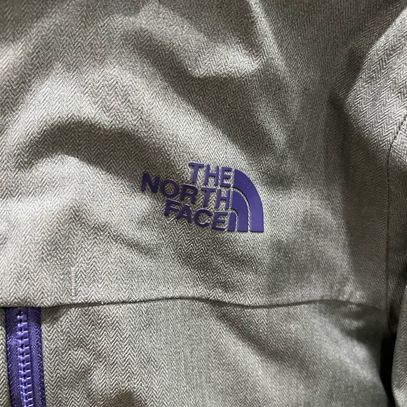 The North Face Gatekeeper Insulated Snow Jacket | Women’s Medium - Picture 3 of 8